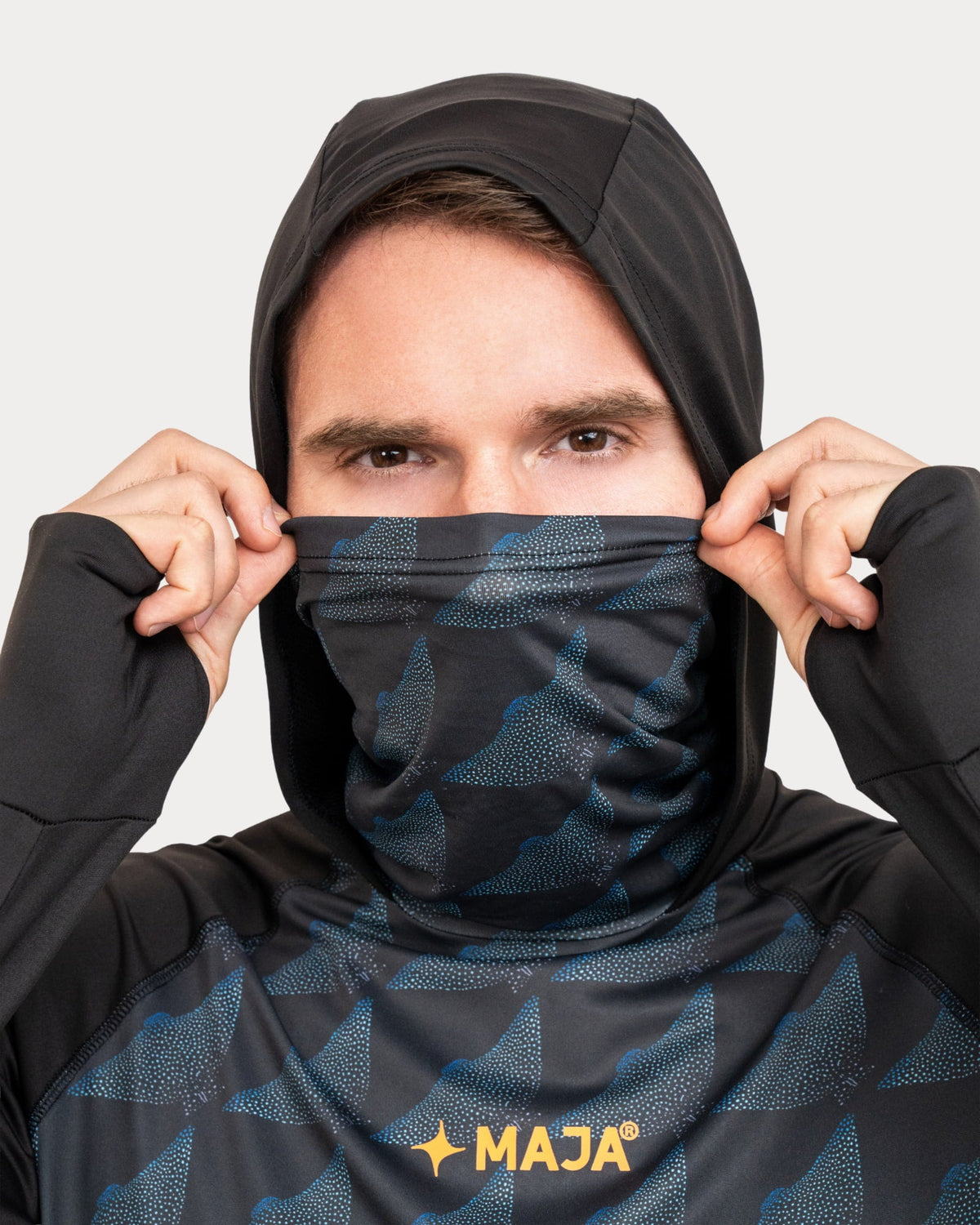 MAJA Mantarraya Hooded Performance Shirt