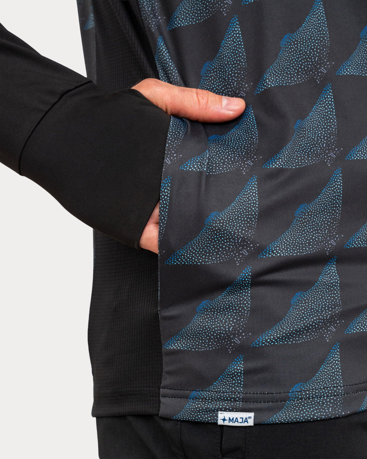MAJA Mantarraya Hooded Performance Shirt