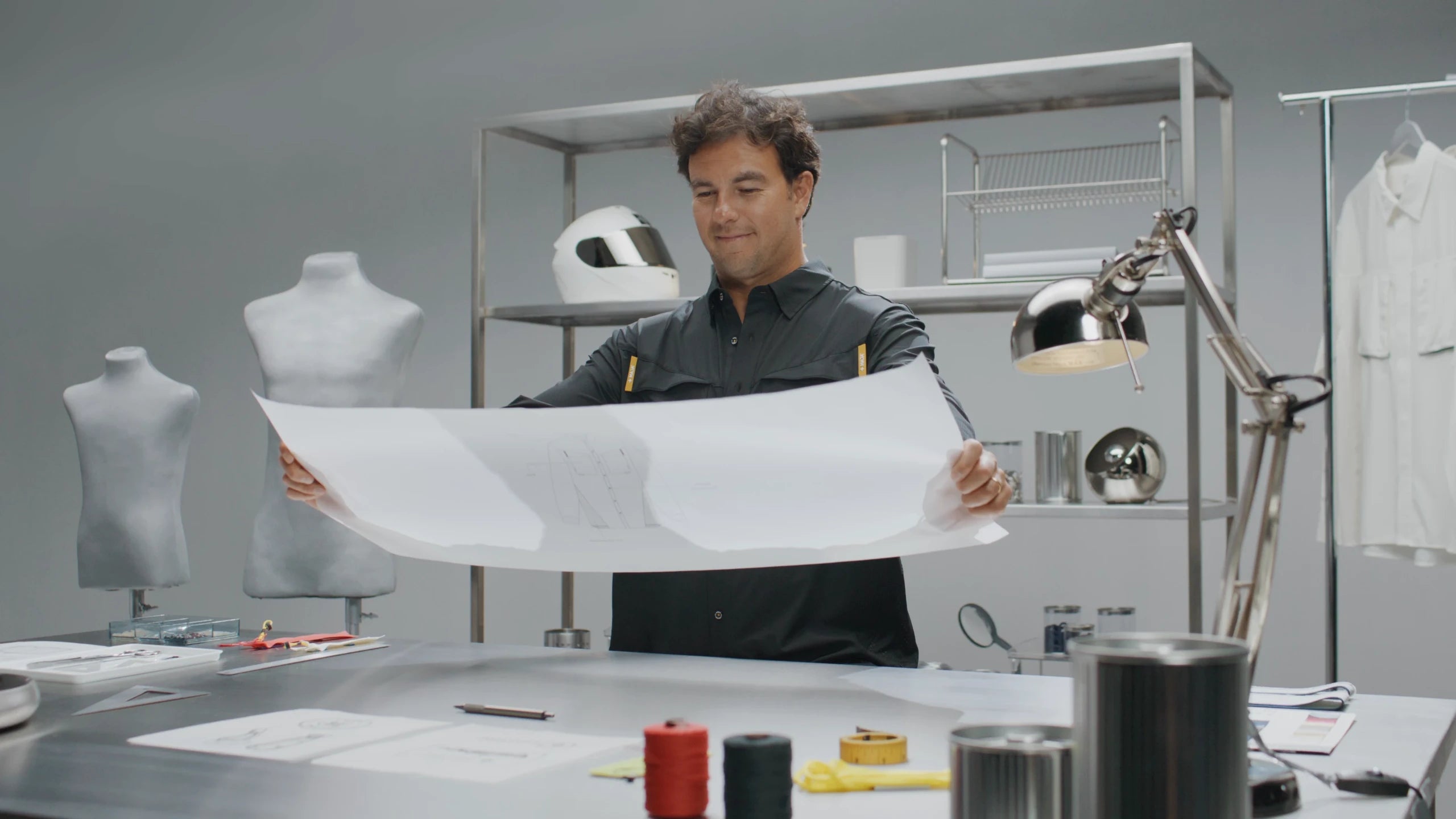 Checo Pérez reviewing the collection patterns